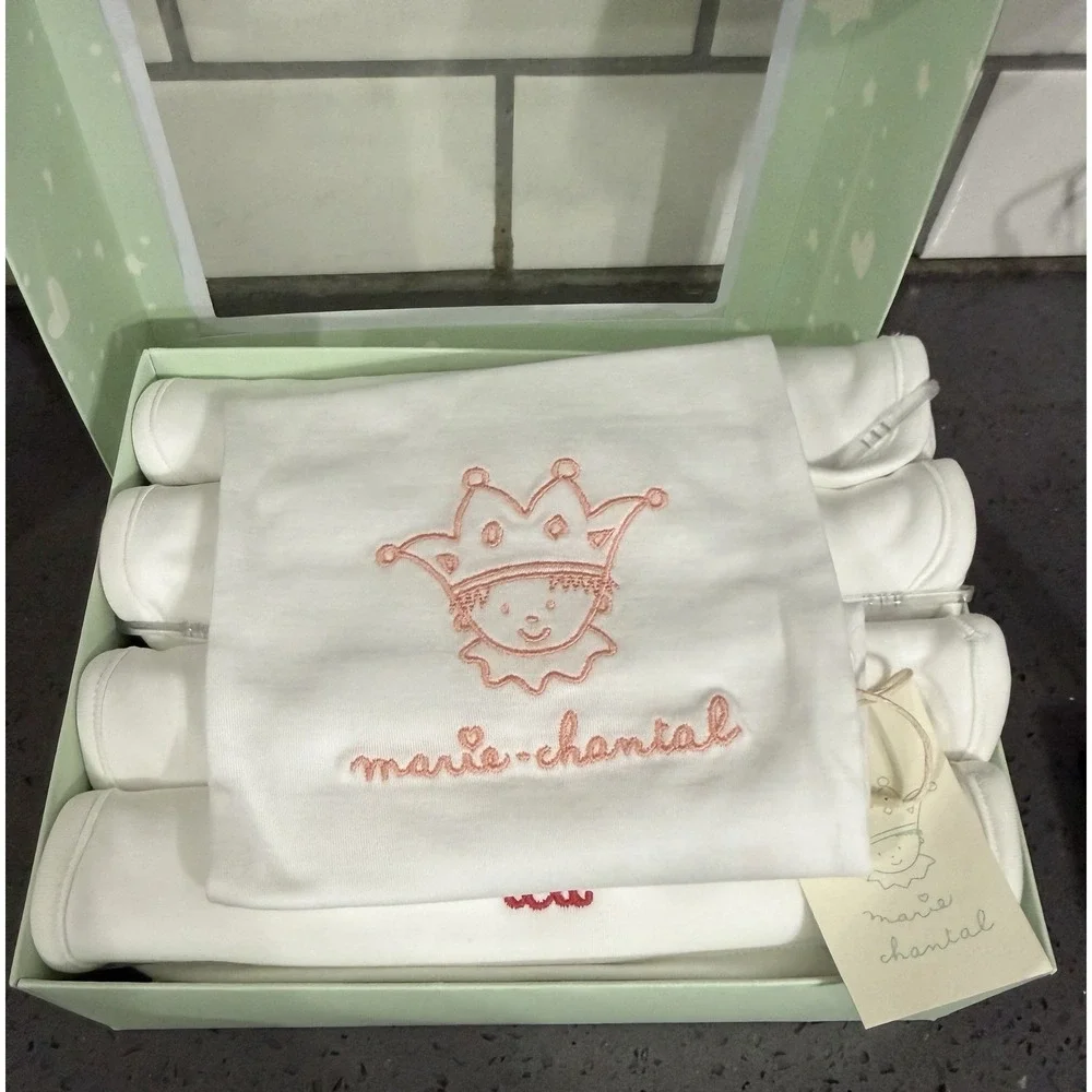 New Marie Chantal Baby Bibs Embroidered Set‎ Breakfast Lunch Supper Tea Box